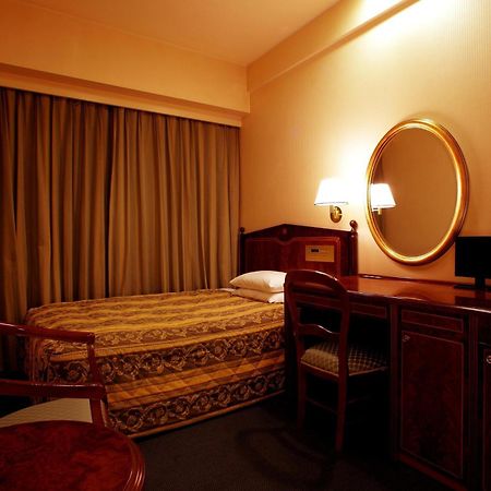 Dukes Hotel Nakasu Фукуока Экстерьер фото