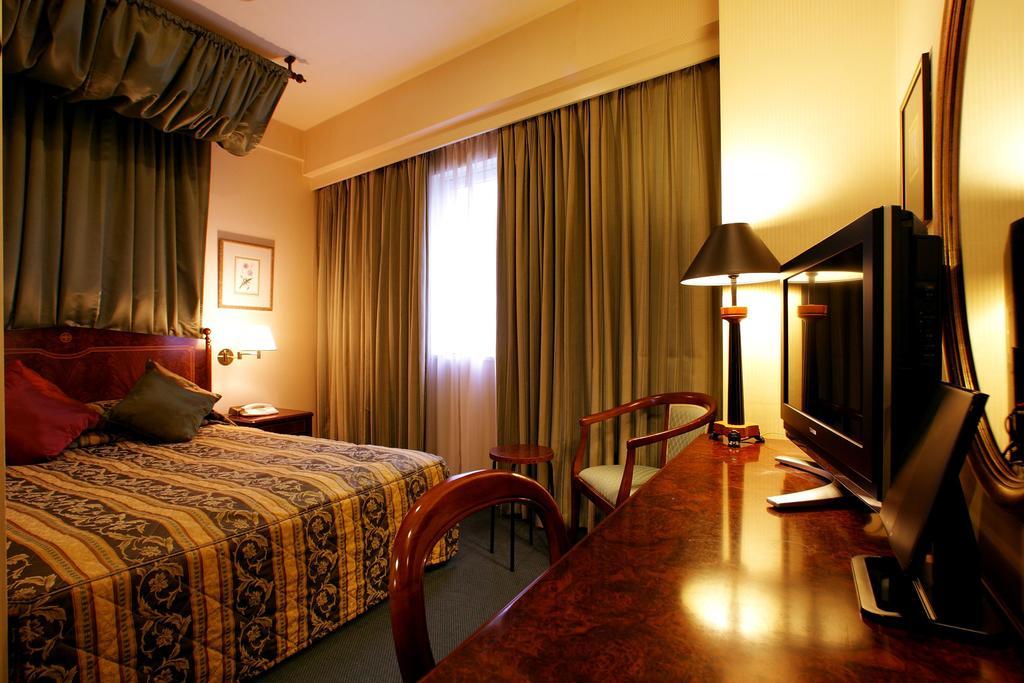 Dukes Hotel Nakasu Фукуока Экстерьер фото