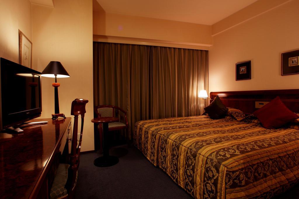 Dukes Hotel Nakasu Фукуока Экстерьер фото