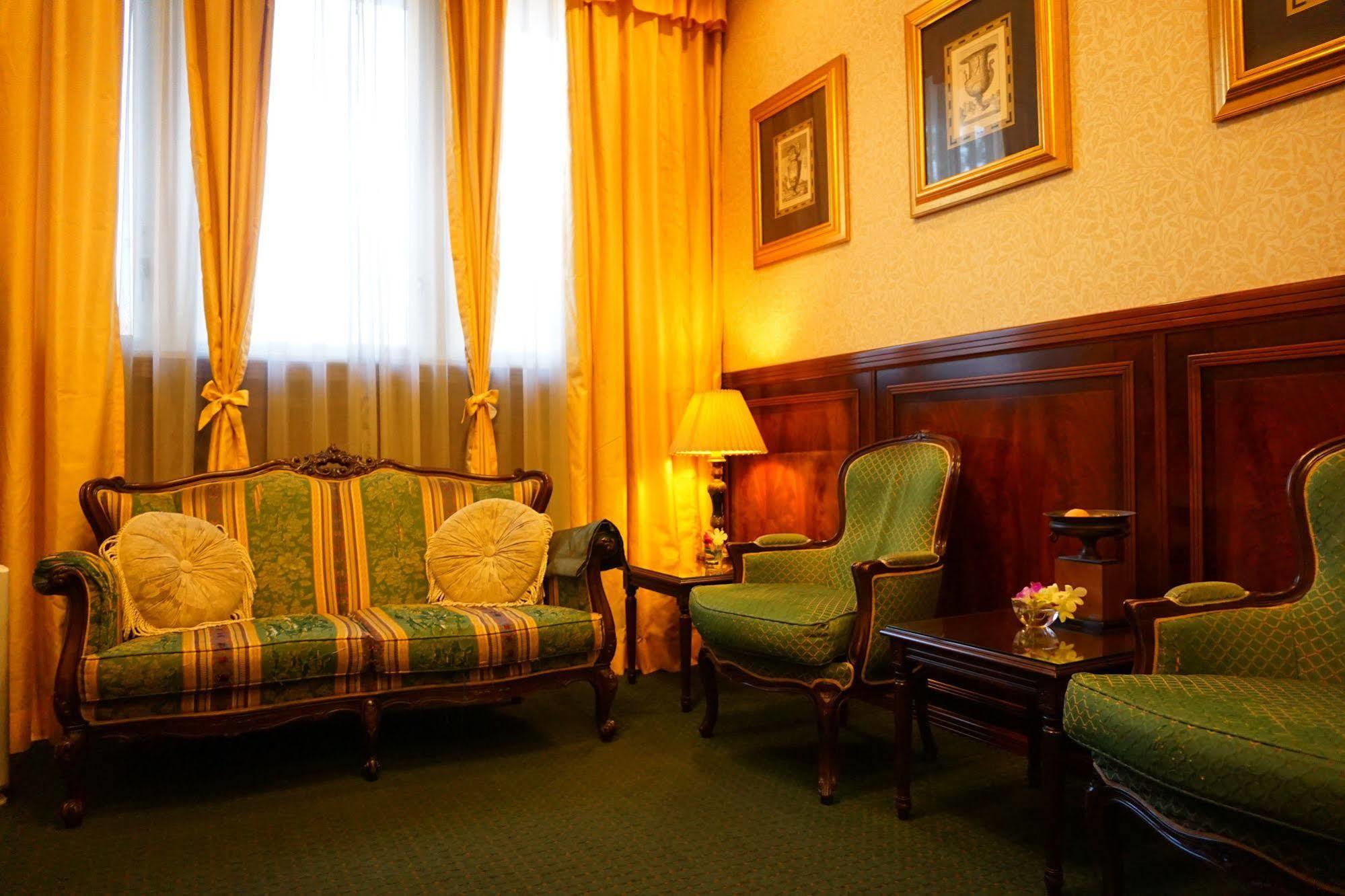 Dukes Hotel Nakasu Фукуока Экстерьер фото