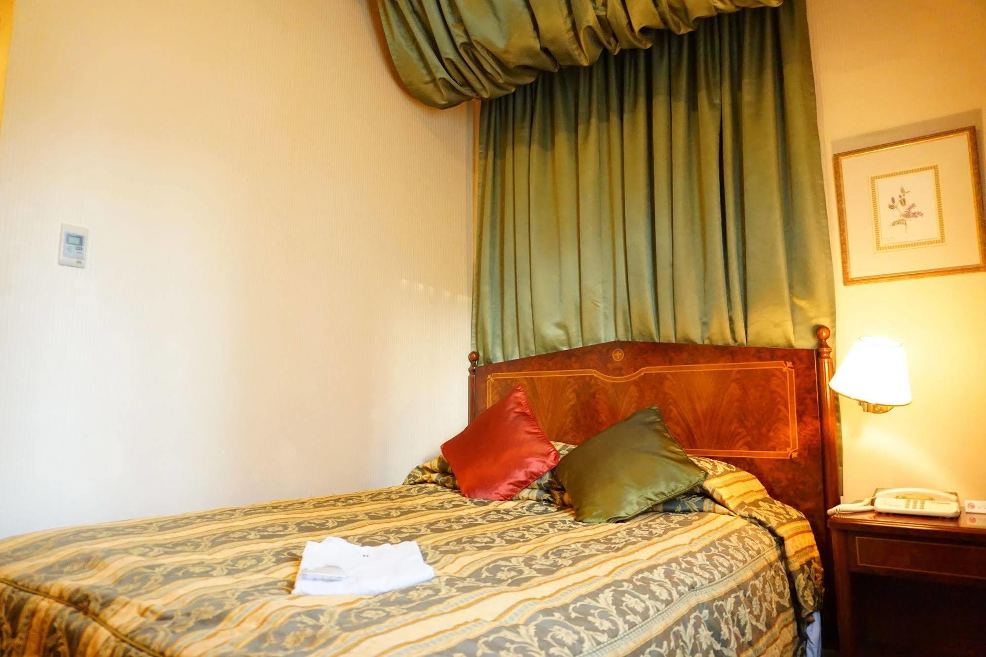 Dukes Hotel Nakasu Фукуока Экстерьер фото