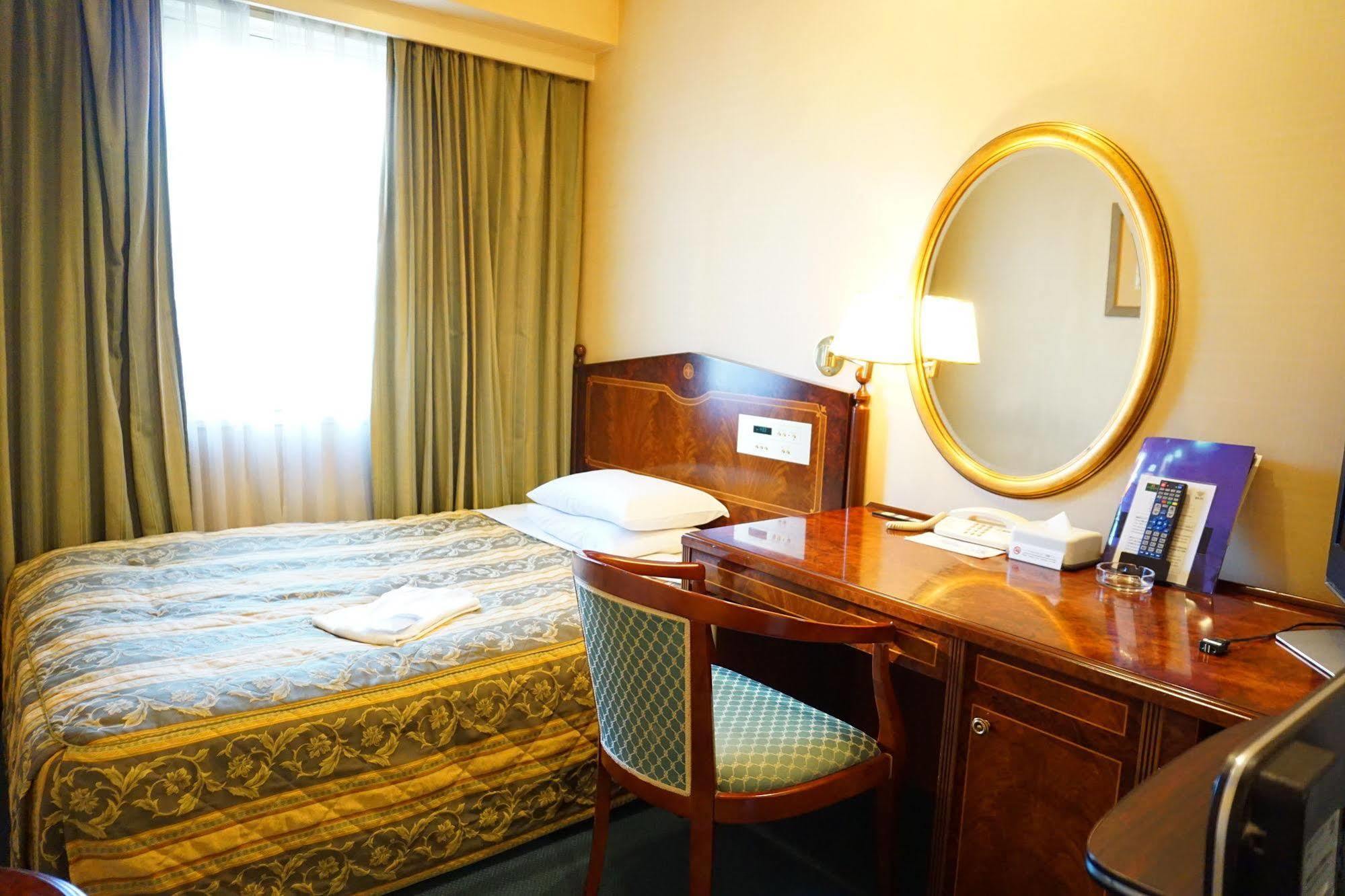 Dukes Hotel Nakasu Фукуока Экстерьер фото