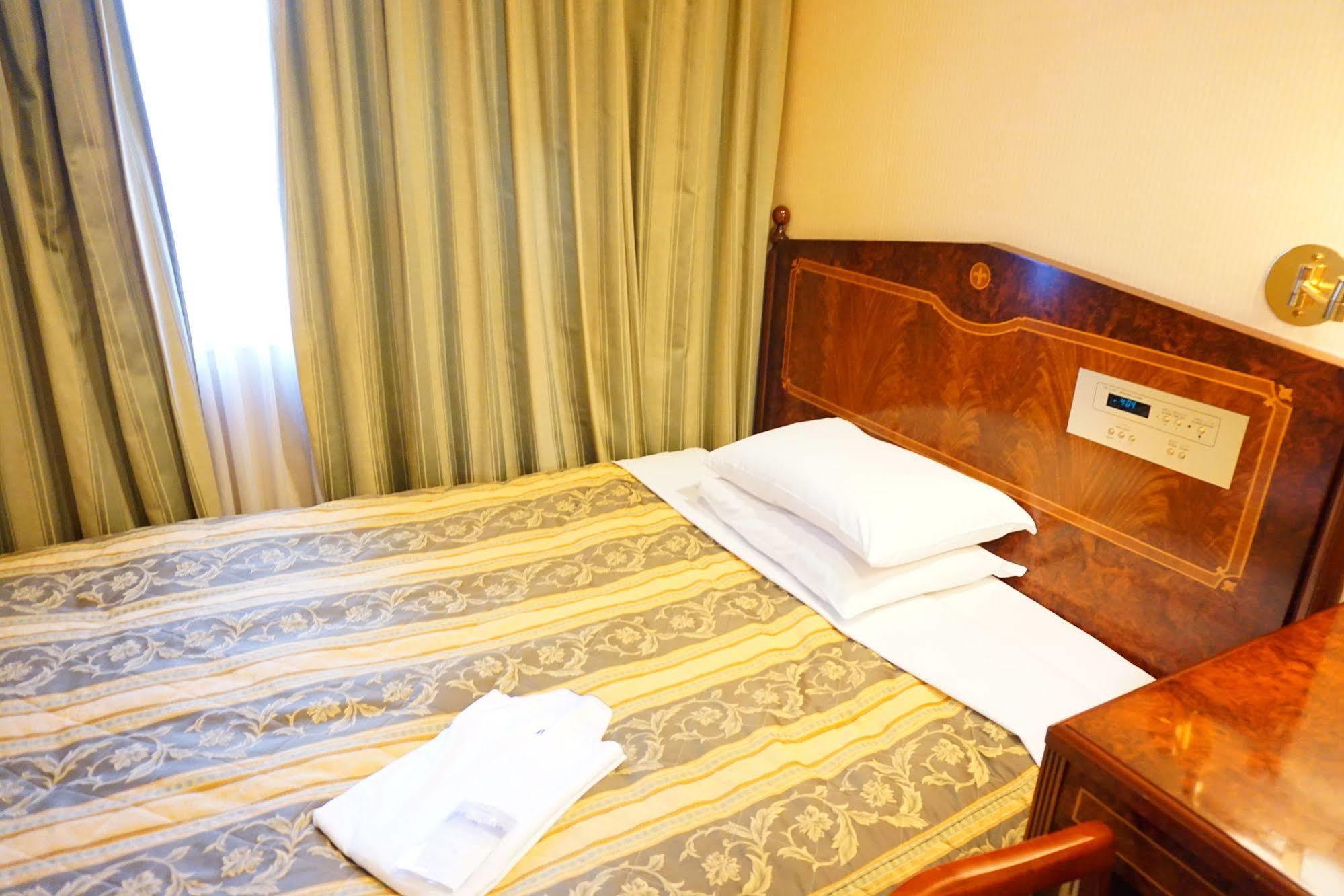 Dukes Hotel Nakasu Фукуока Экстерьер фото